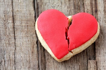 broken-heart-cookie.jpg
